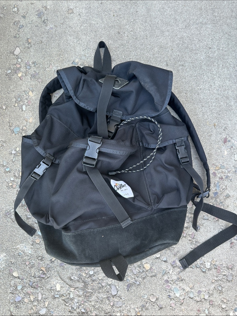 Drifter Black Outdoor Canvas Rucksack - Men
